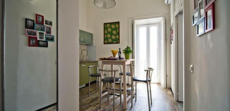 Bed And Travel Apartment La Minerva Suite Salerno Bagian luar foto