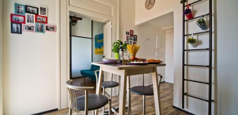 Bed And Travel Apartment La Minerva Suite Salerno Bagian luar foto